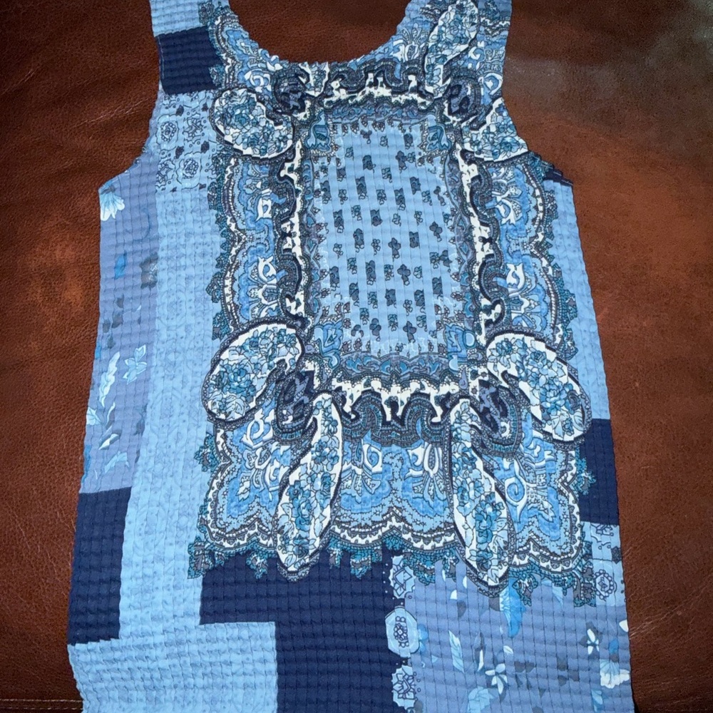 Basic Editions Blue Patterned Sleeveless Top - image 1
